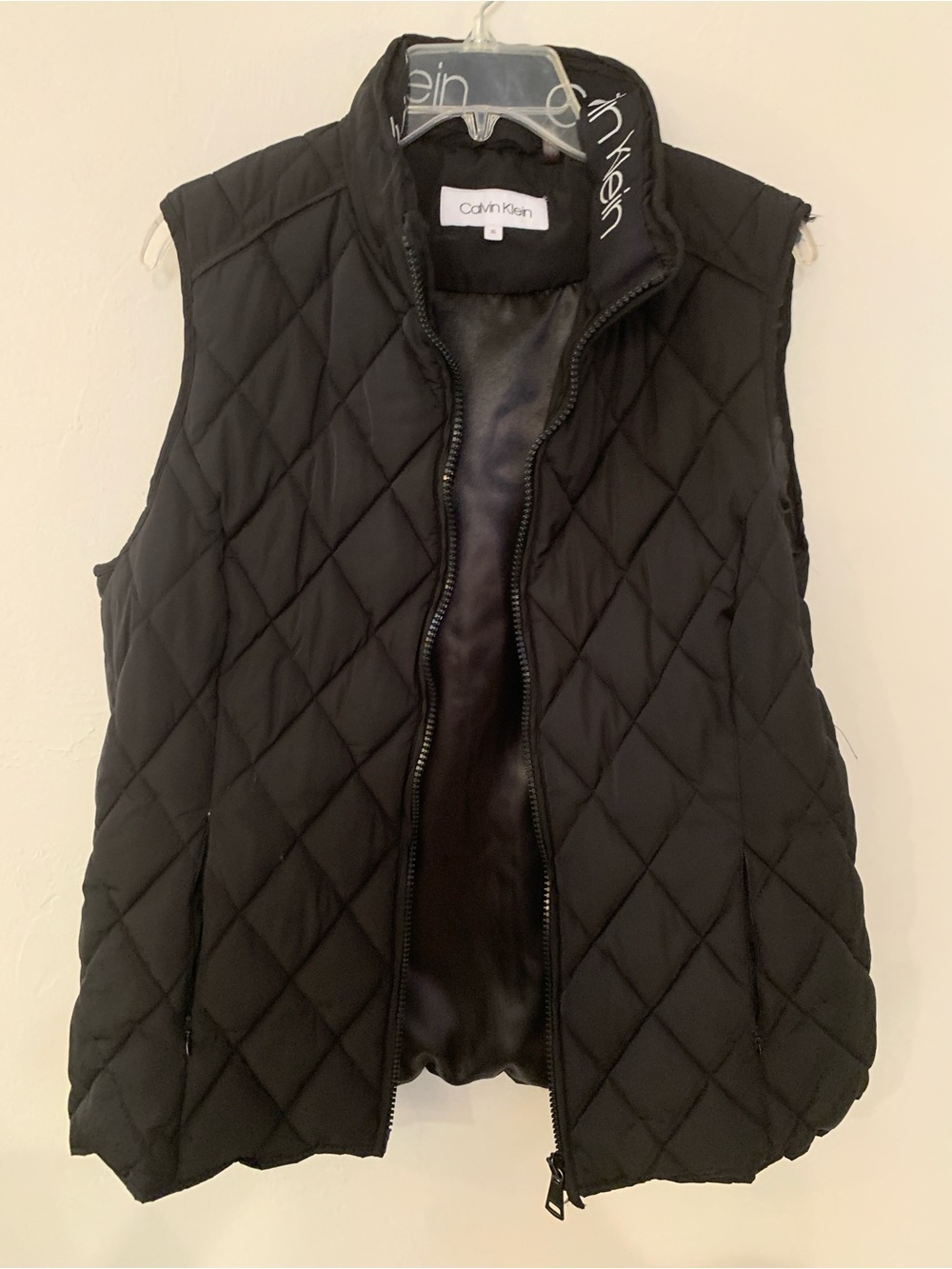 Calvin Klein Black Quilted Puffer Vest - XL - Picture 3 of 5